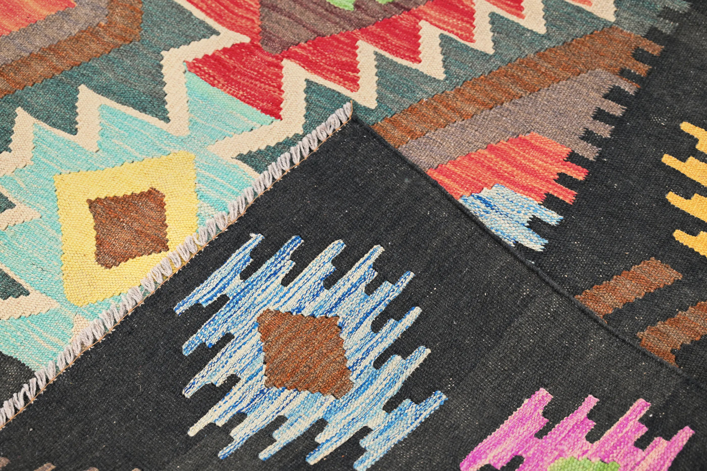 Maimana Kilim Afghan Rug – Charcoal Crest