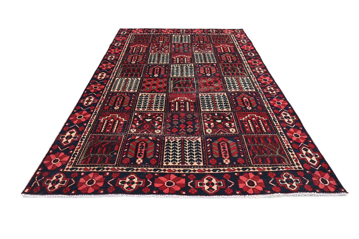 Vintage Bakhtiari Rug – Crimson Khesti