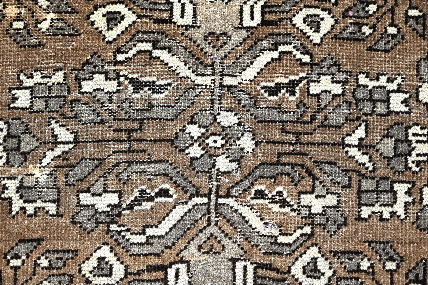 Vintage Ferdos Rug – Bronze Arbor