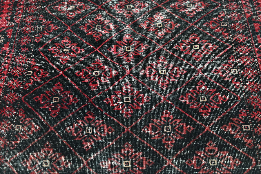 Vintage Baluchi Rug – Crimson Lattice