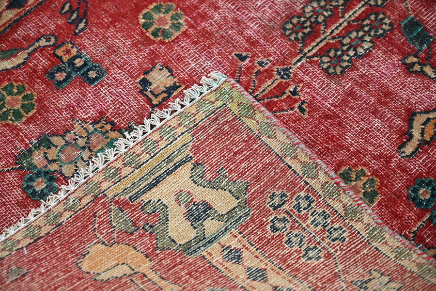 Vintage Kashan Rug – Ruby Mihrab