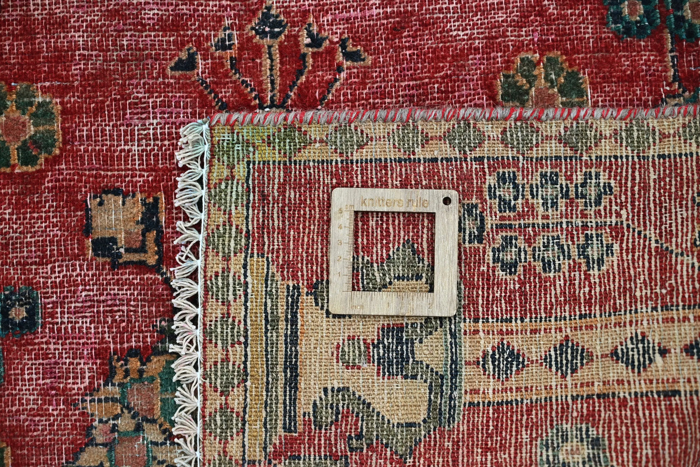 Vintage Kashan Rug – Ruby Mihrab