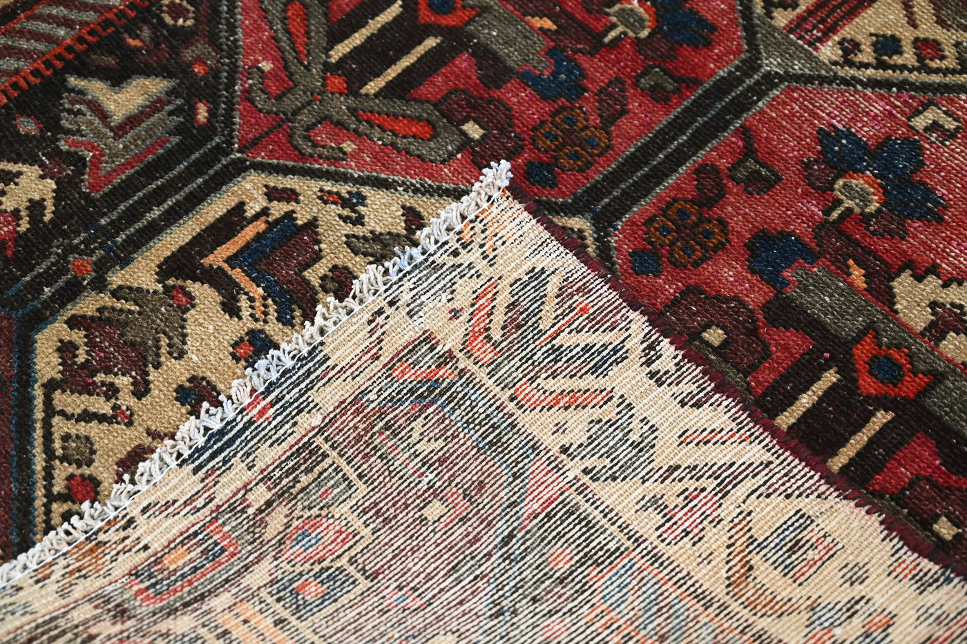 Vintage Bakhtiari Rug – Crimson Oasis