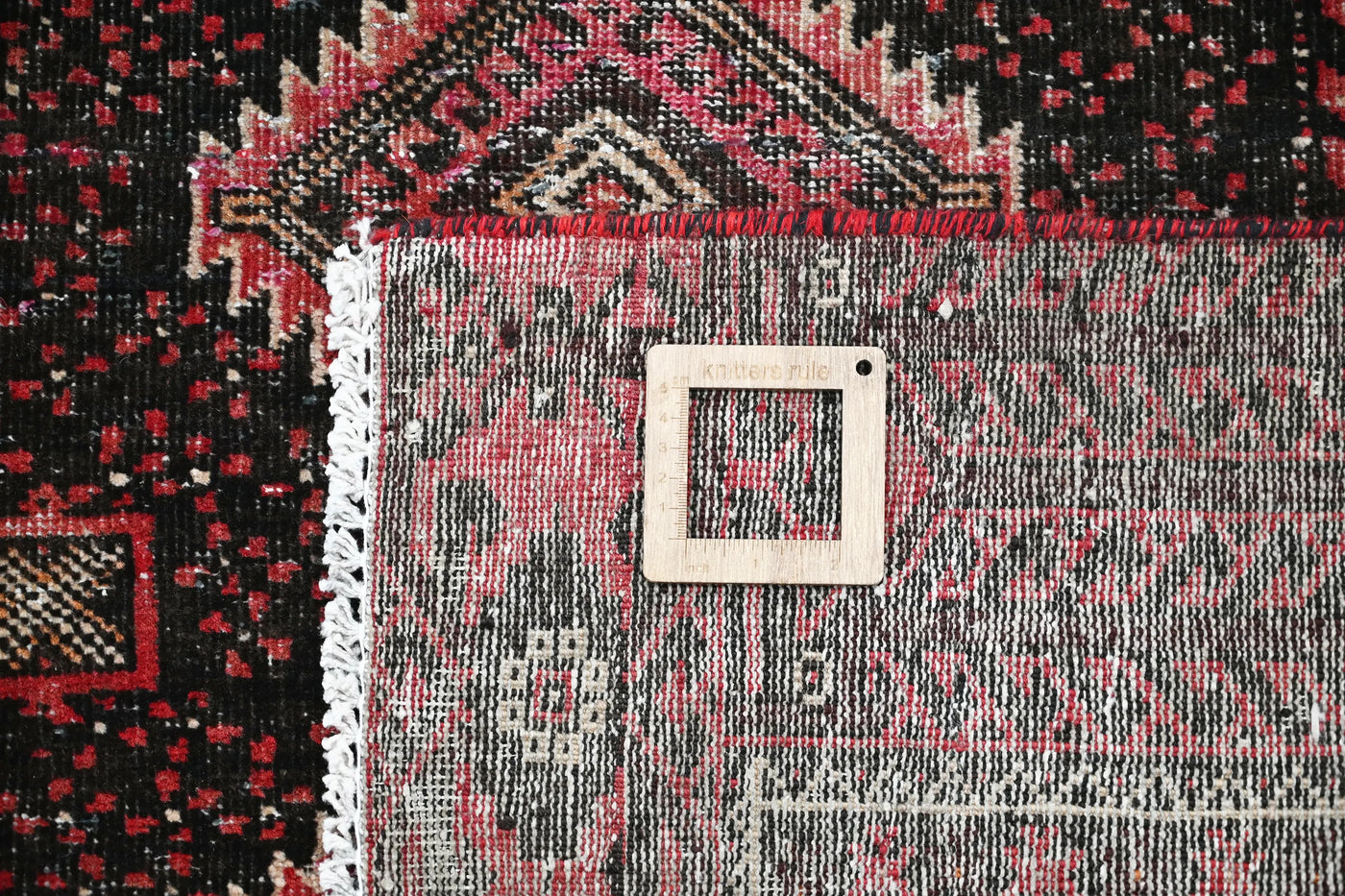 Vintage Baluchi Rug – Onyx Medallion