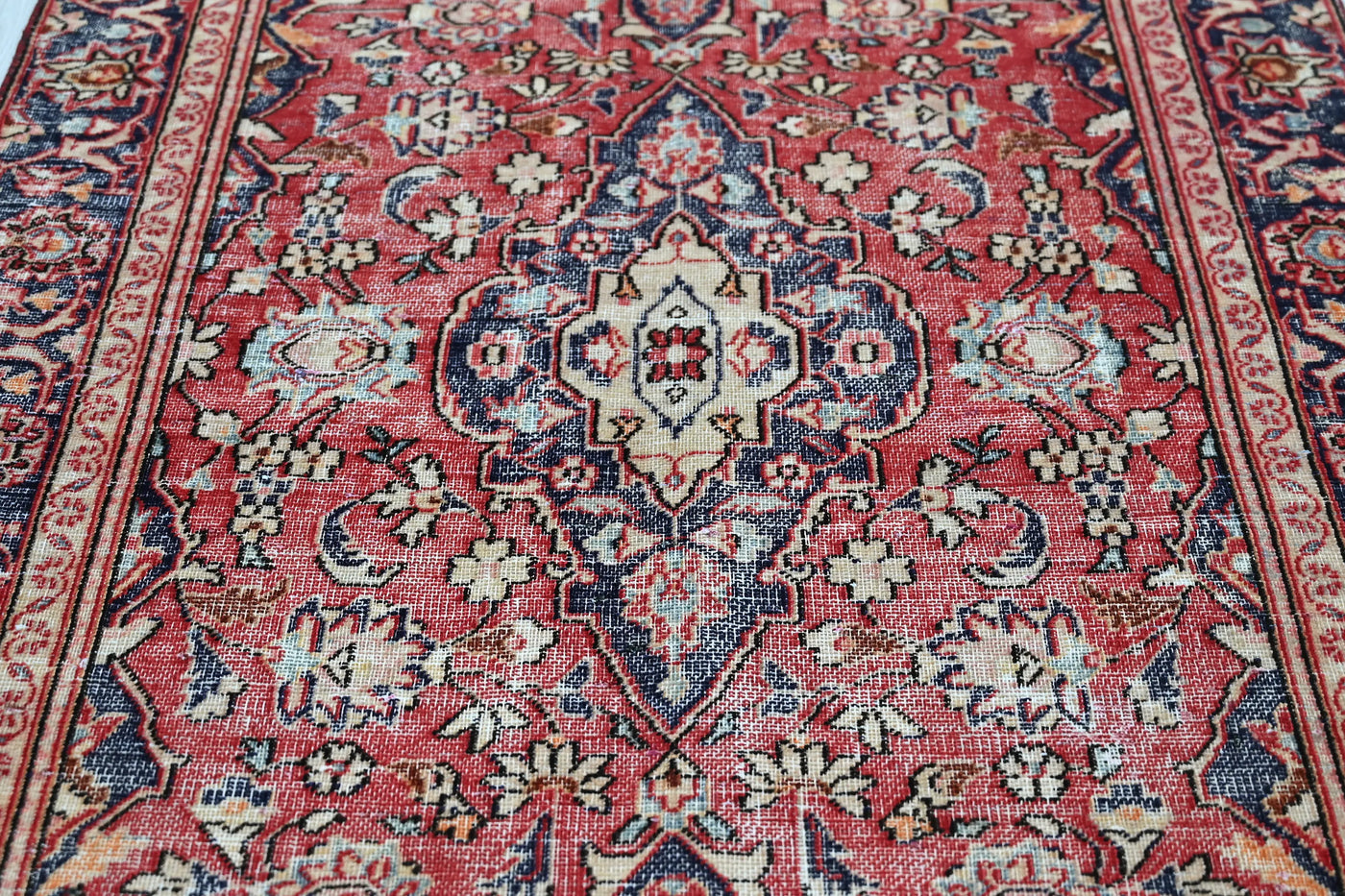 Vintage Kashan Rug – Royal Arabesque