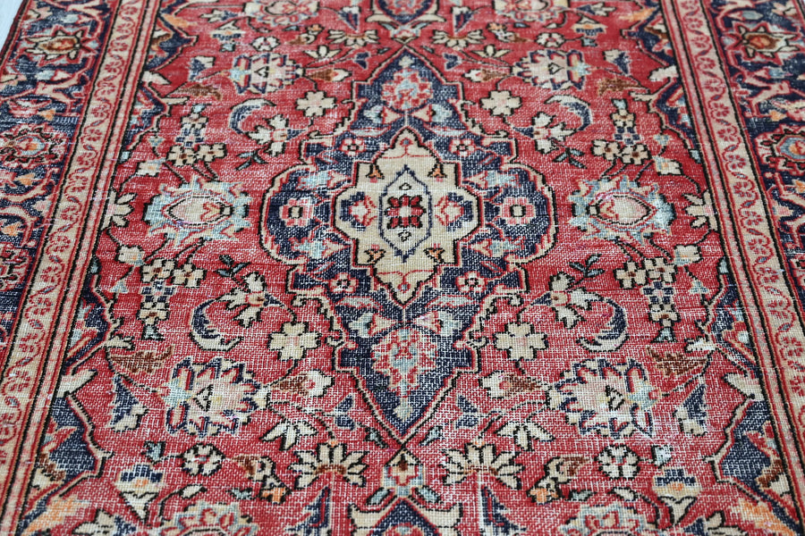 Vintage Kashan Persian Rug – Royal Arabesque