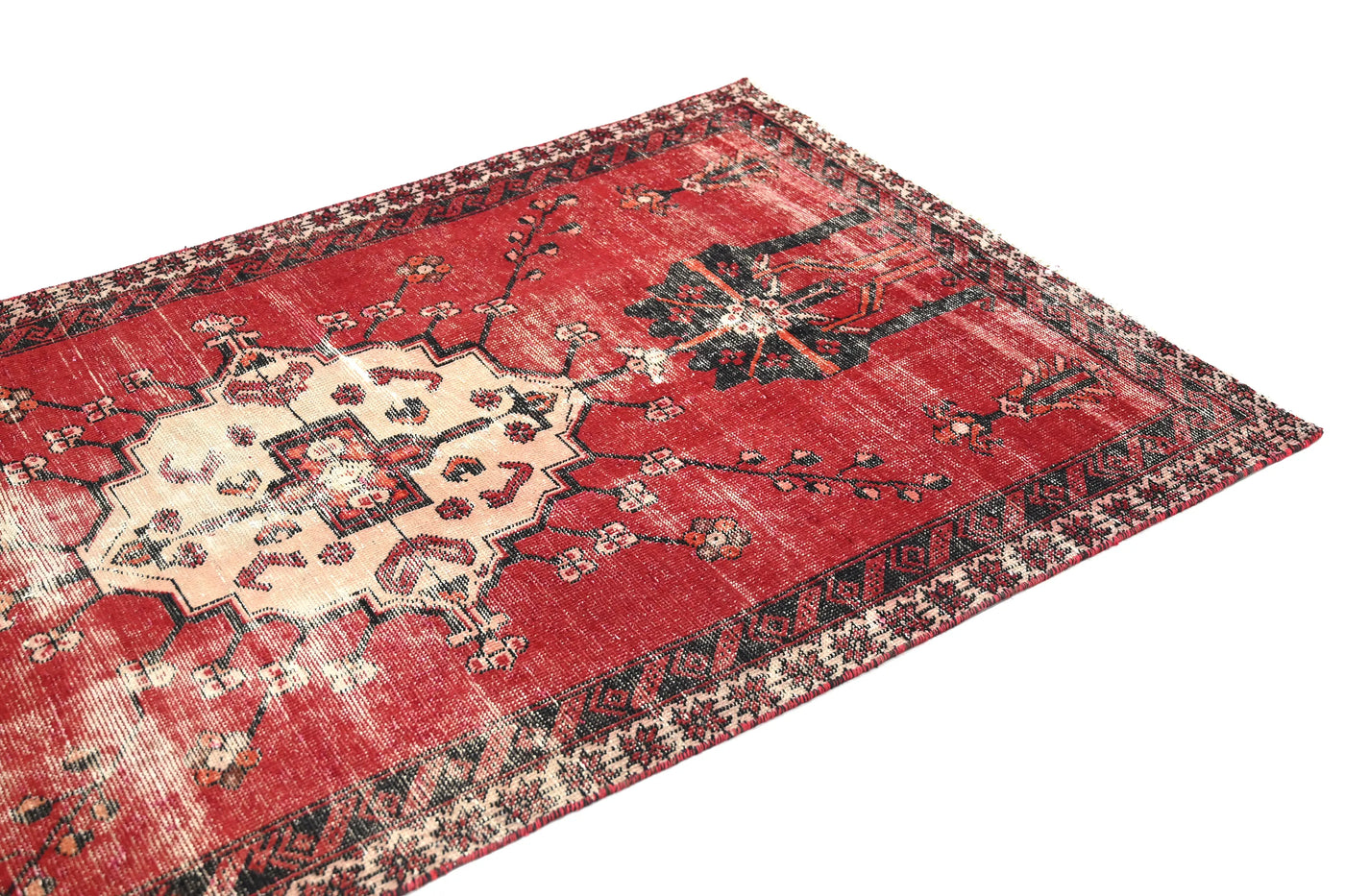 Vintage Lori Rug – Scarlet Medallion