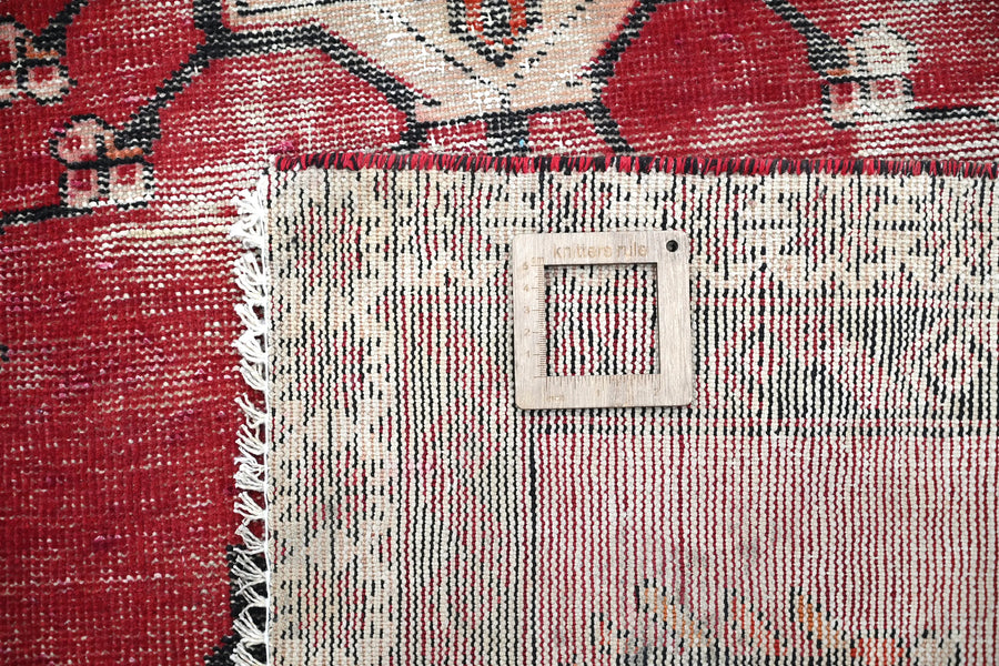 Vintage Lori Rug – Scarlet Medallion