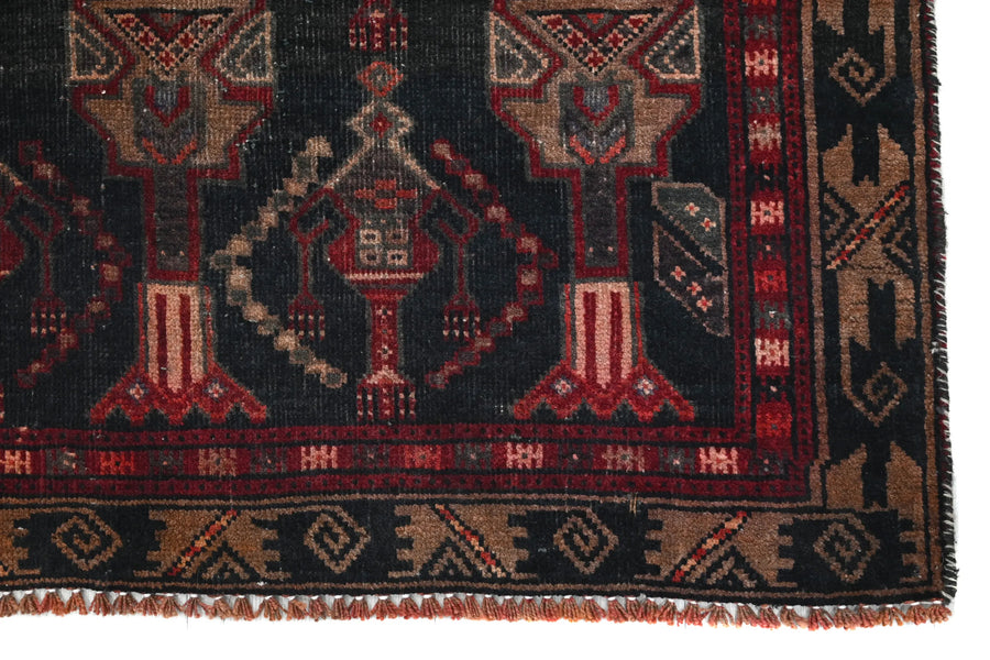Vintage Baluchi Runner – Obsidian Obelisk