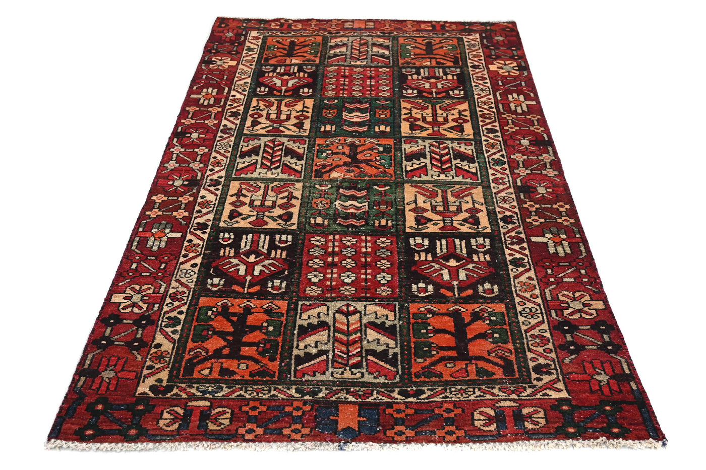 Vintage Bakhtiari Rug – Emerald Khesti