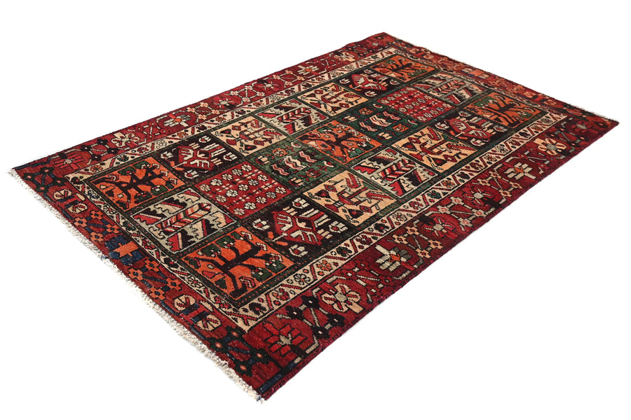 Vintage Bakhtiari Rug – Emerald Khesti