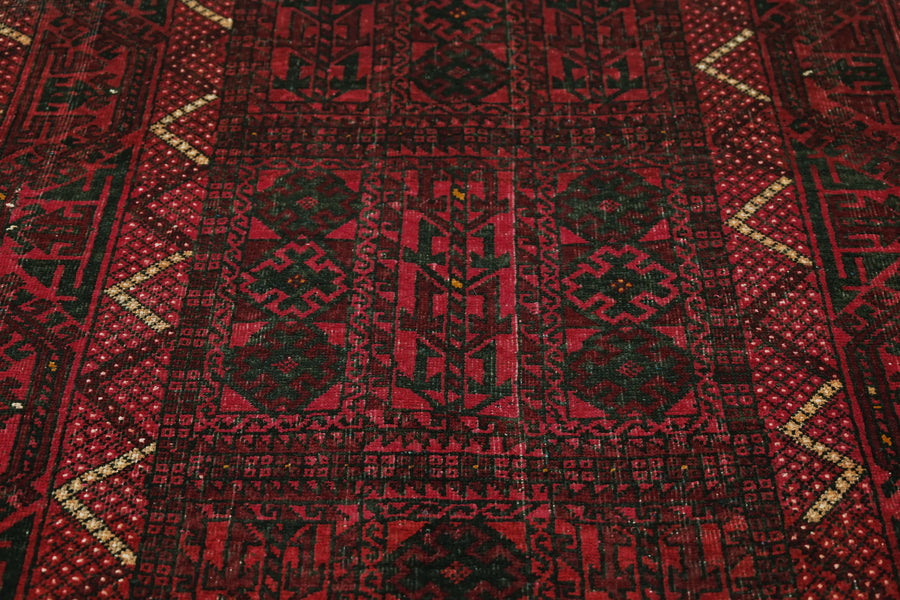 Vintage Baluchi Rug – Garnet Compartment