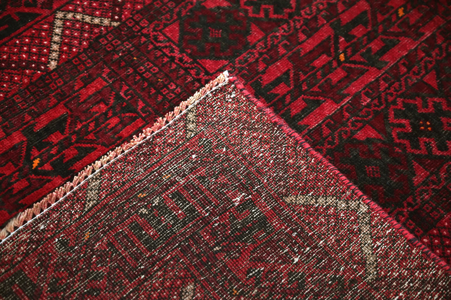 Vintage Baluchi Rug – Garnet Compartment
