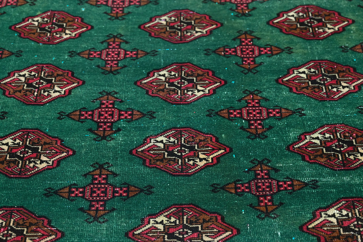 Vintage Turkmen Rug – Malachite Mosaic