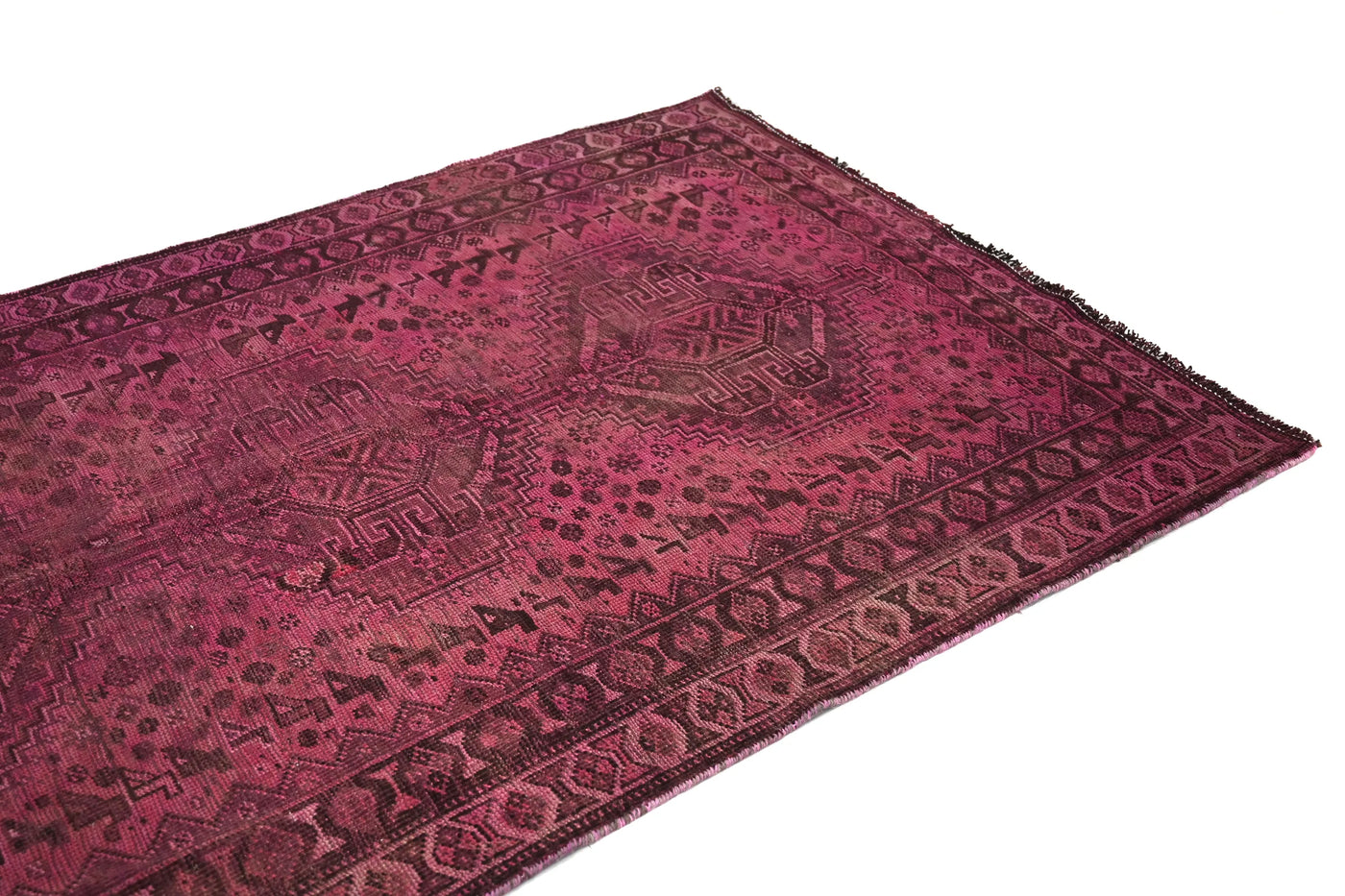 Vintage Shiraz Rug – Plum Pinnacle