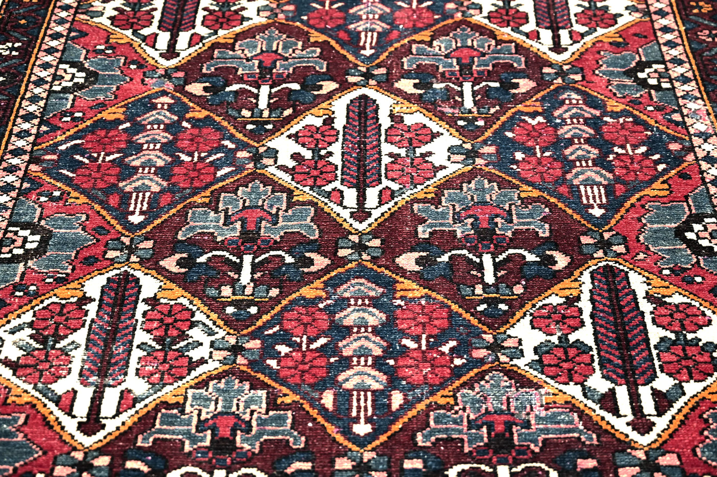 Vintage Shiraz Rug – Diamond Nomad