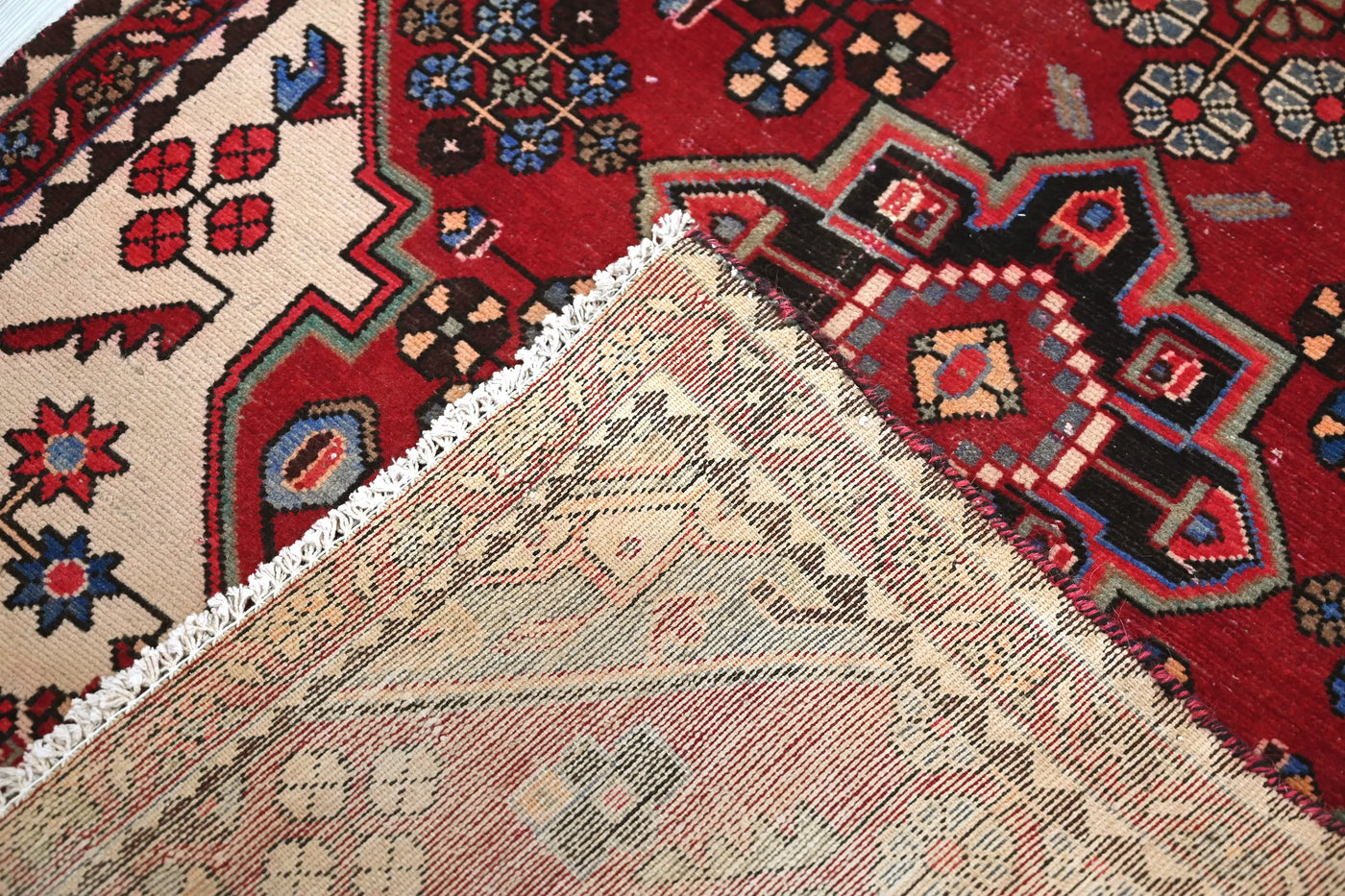 Vintage Hamadan Rug – Cerulean Cartouche