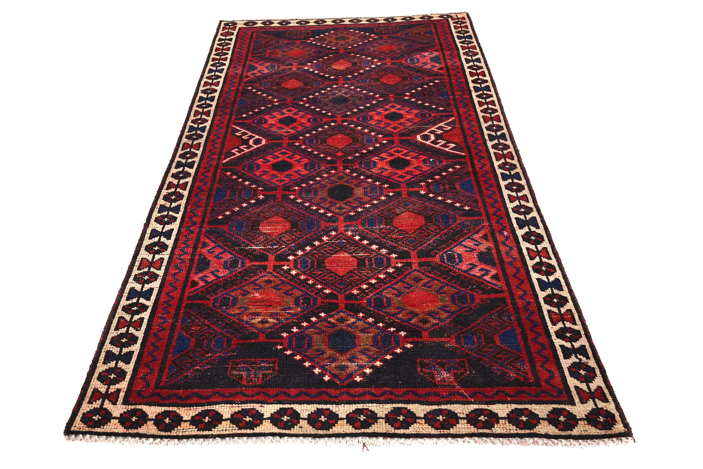Vintage Shiraz Rug – Ruby Diamond