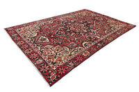 Vintage Shiraz Rug – Crimson Medallion