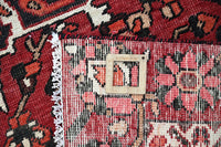 Vintage Shiraz Rug – Crimson Medallion