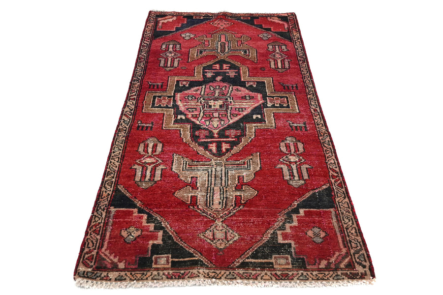 Vintage Hamadan Rug – Scarlet Bastion