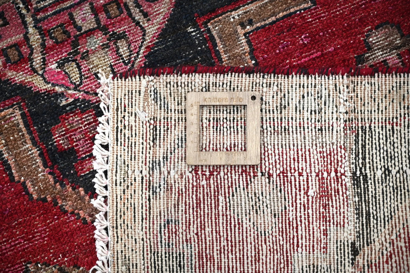 Vintage Hamadan Rug – Scarlet Bastion