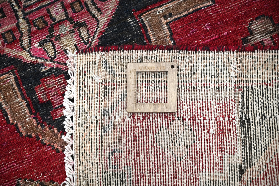Vintage Hamadan Rug – Scarlet Bastion