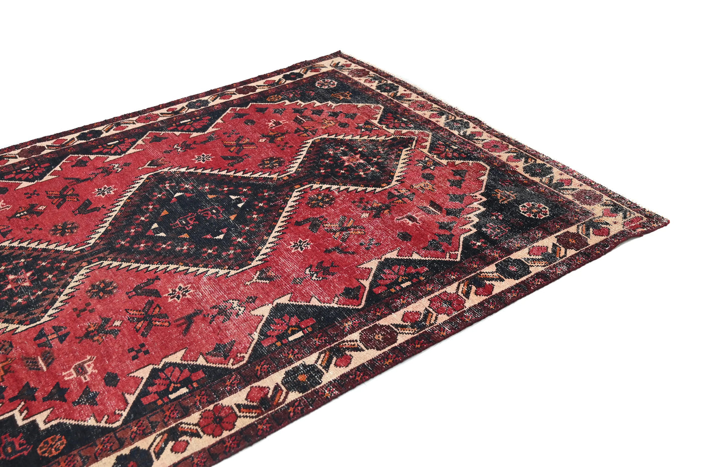 Vintage Shiraz Rug – Obsidian Diamond