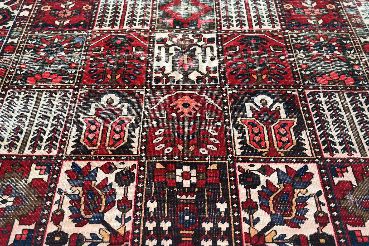 Vintage Bakhtiari Rug – Terracotta Garden