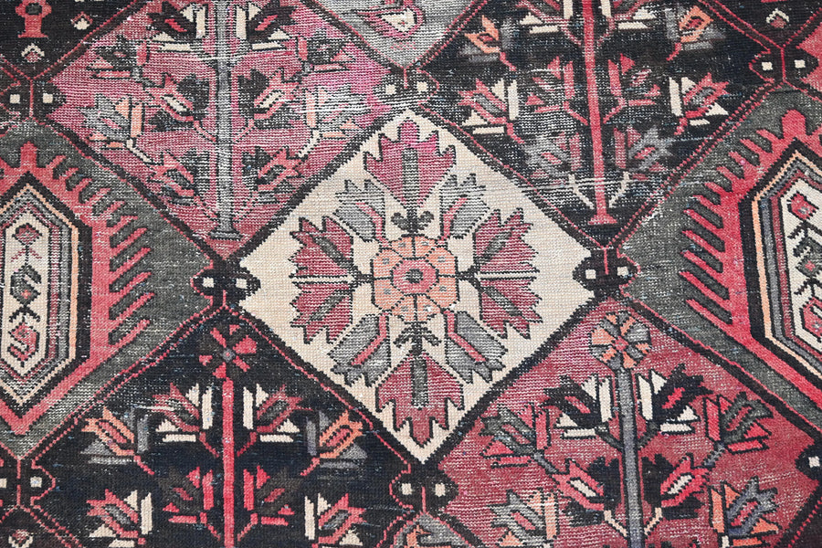 Vintage Bakhtiari Rug – Diamond Garden